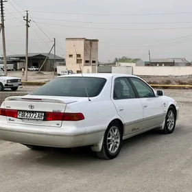 Toyota Camry 2000