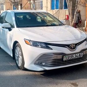 Toyota Camry 2020