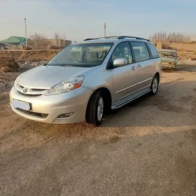 Toyota Sienna 2006