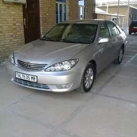 Toyota Camry 2004