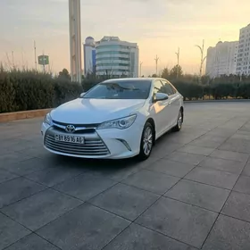 Toyota Camry 2016