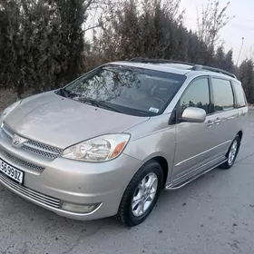 Toyota Sienna 2005