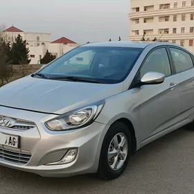 Hyundai Accent 2014