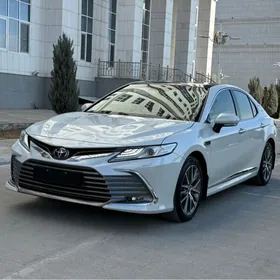 Toyota Camry 2023