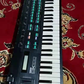 YAMAHA DX -100