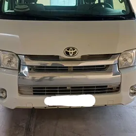 Toyota Hiace 2015