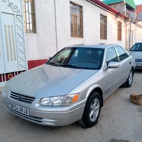 Toyota Camry 2001