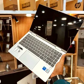 HP Envy X360/Core 5/RAM 8GB