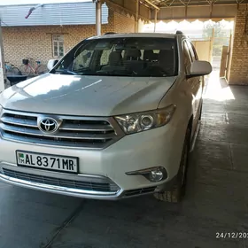 Toyota Highlander 2011