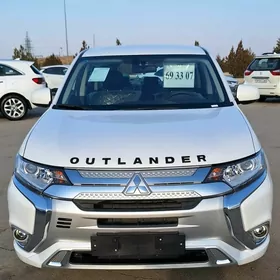 Mitsubishi Outlander 2022