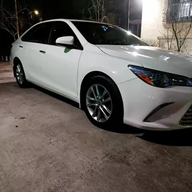 Toyota Camry 2015