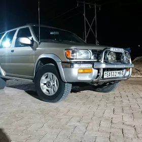 Nissan Pathfinder 1998