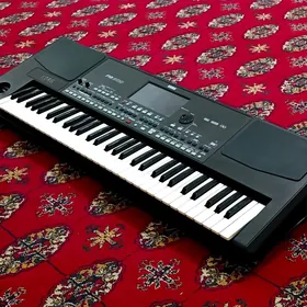 Korg Pa 600 Корг sintezator