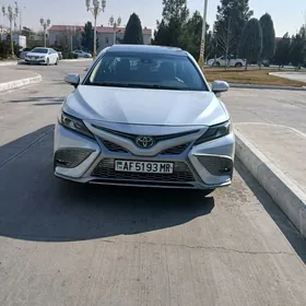 Toyota Camry 2021