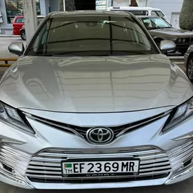 Toyota Camry 2021