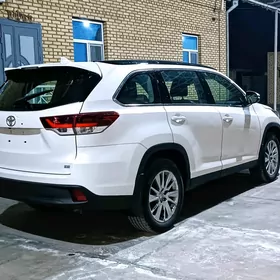 Toyota Highlander 2019