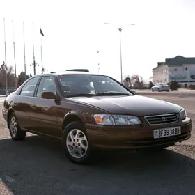 Toyota Camry 2000