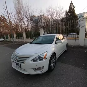 Nissan Altima 2013