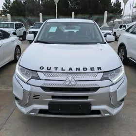 Mitsubishi Outlander 2022