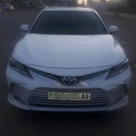 Toyota Camry 2020