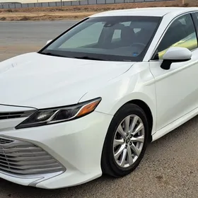 Toyota Camry 2018