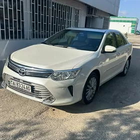 Toyota Camry 2015