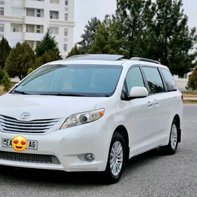 Toyota Sienna 2016