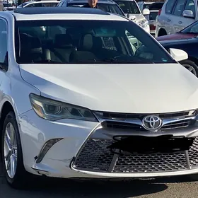 Toyota Camry 2016