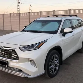 Toyota Highlander 2020