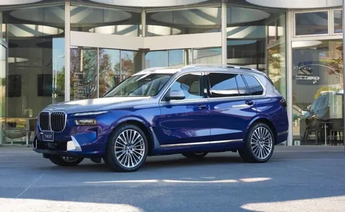 BMW представила особую версию X7 для Японии, но продавать его не будет