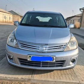 Nissan Versa 2010