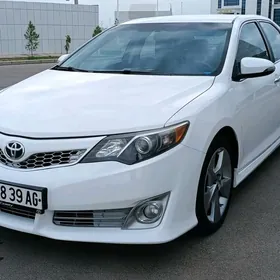 Toyota Camry 2014