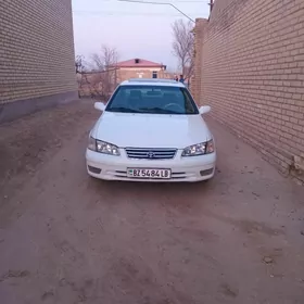 Toyota Camry 1999