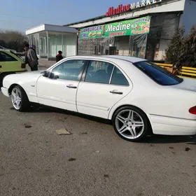 Mercedes-Benz 230E 1996