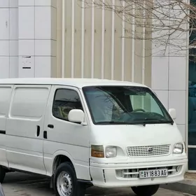 Toyota Hiace 2000