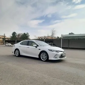 Toyota Camry 2018