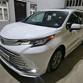 Toyota Sienna 2022