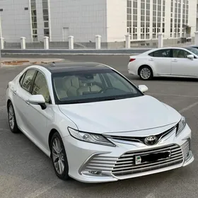 Toyota Camry 2021