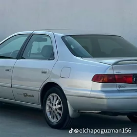 Toyota Camry 2001