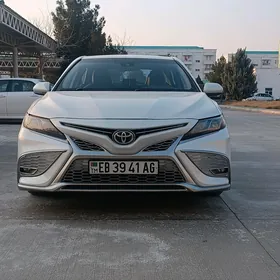 Toyota Camry 2020