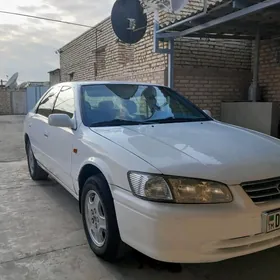 Toyota Camry 1999