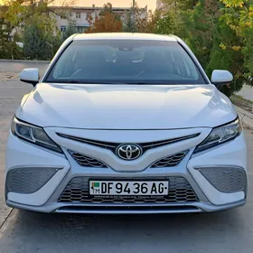 Toyota Camry 2018