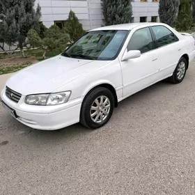 Toyota Camry 2000