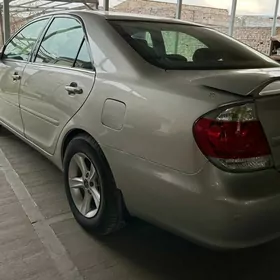 Toyota Camry 2005