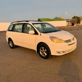 Toyota Sienna 2005