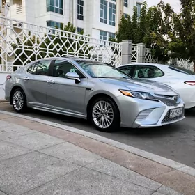 Toyota Camry 2018