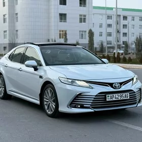 Toyota Camry 2021