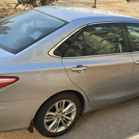 Toyota Camry 2015