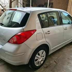 Nissan Versa 2010