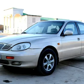 Daewoo Leganza 1998